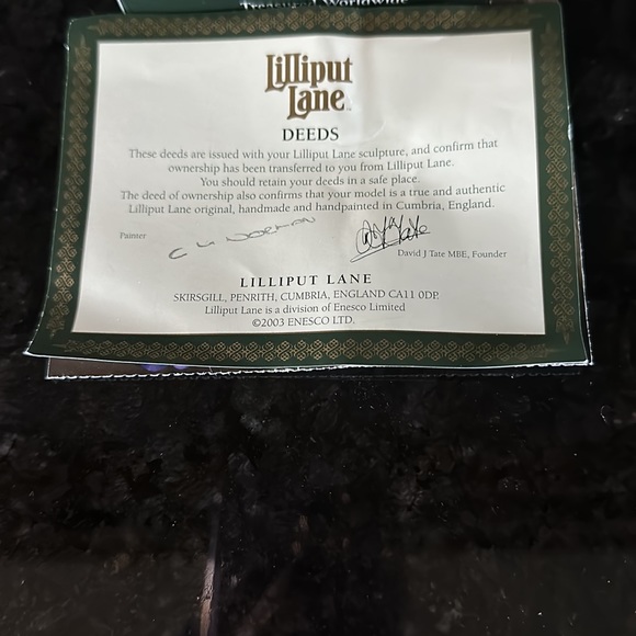 Original 1984 Lilliput Lane Holly Cottage Miniature. Original sticker attached. - Picture 6 of 6